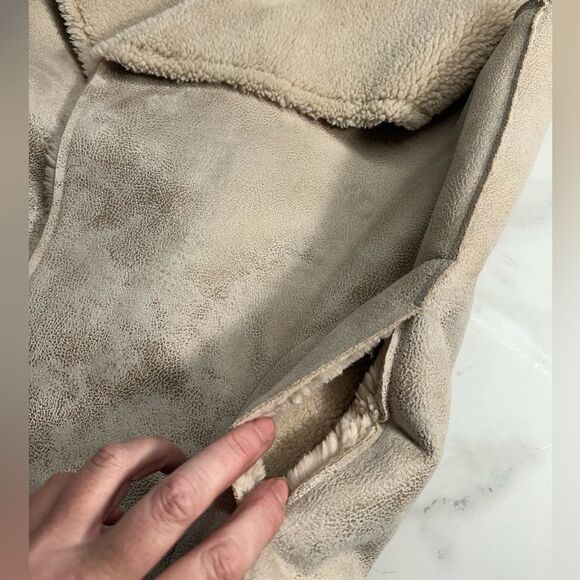 Dylan by True Grit Faux Shearling Vest with Shawl Neck, Size M NWT - Picture 6 of 14